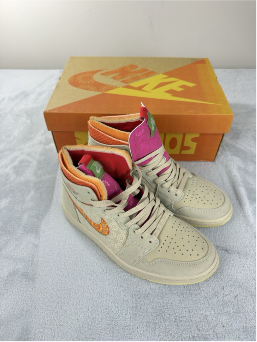 Air Jordan 1 Zoom Air CMFT Somos Familia Dia de Muertos 9.5 US/8.5 UK/43 EU